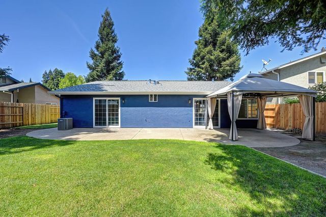 8940 Castle Park Dr., Elk Grove, CA 95624