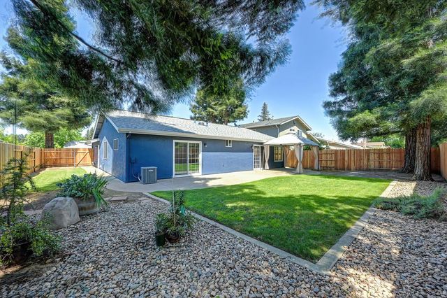 8940 Castle Park Dr., Elk Grove, CA 95624