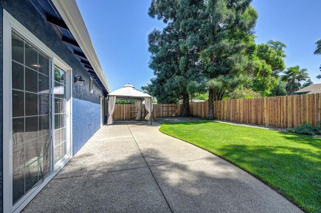 8940 Castle Park Dr., Elk Grove, CA 95624