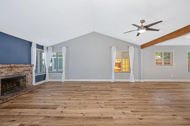 8940 Castle Park Dr., Elk Grove, CA 95624