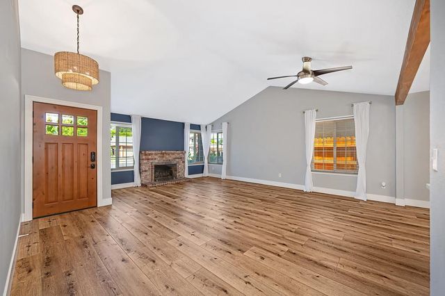 8940 Castle Park Dr., Elk Grove, CA 95624