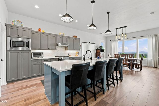 2378 NW Wyeth Place, Bend, OR 97703