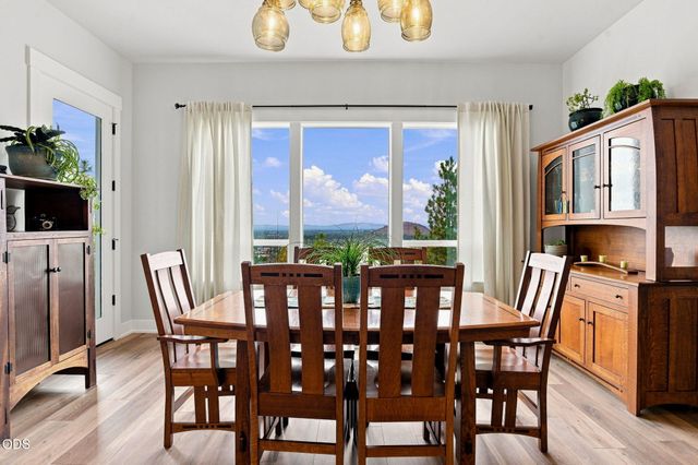 2378 NW Wyeth Place, Bend, OR 97703
