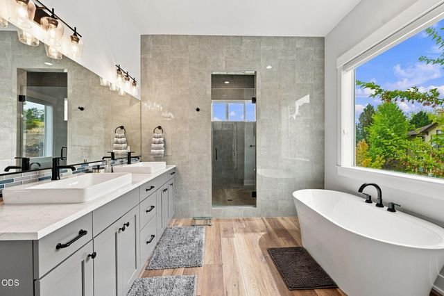 2378 NW Wyeth Place, Bend, OR 97703