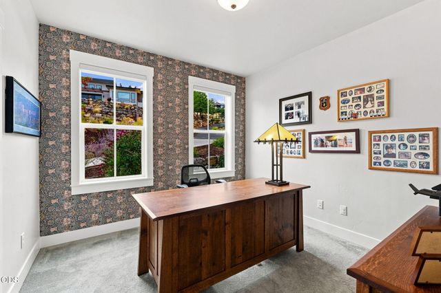 2378 NW Wyeth Place, Bend, OR 97703