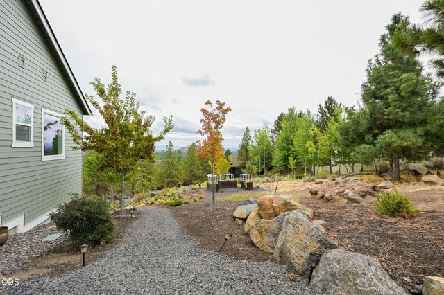 2378 NW Wyeth Place, Bend, OR 97703