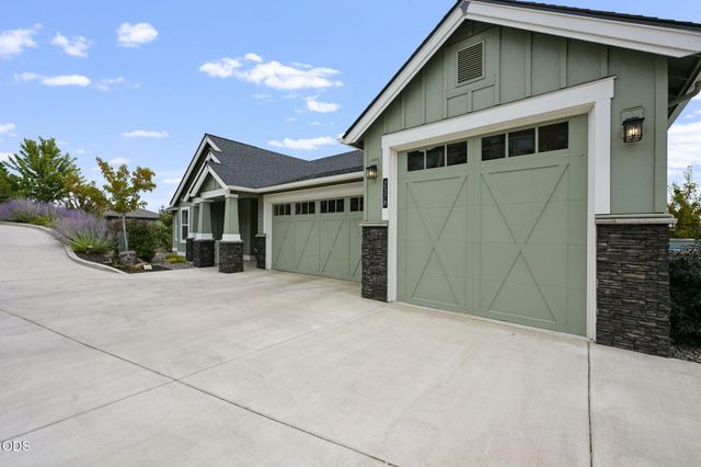 2378 NW Wyeth Place, Bend, OR 97703