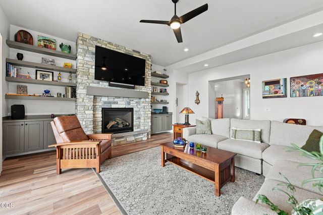 2378 NW Wyeth Place, Bend, OR 97703
