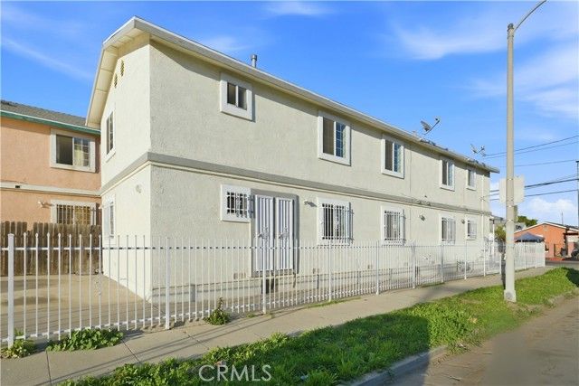 10929 Compton Avenue, Los Angeles, CA 90059