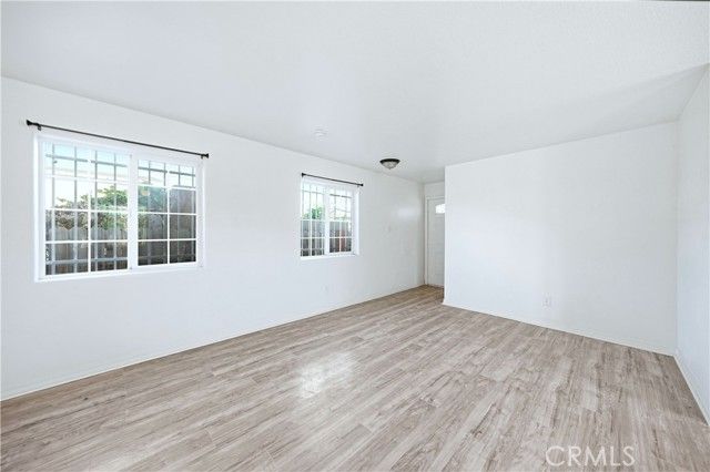 10929 Compton Avenue, Los Angeles, CA 90059