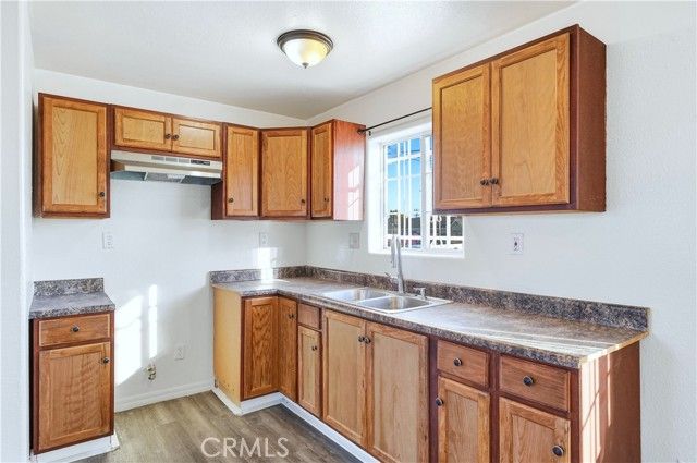 10929 Compton Avenue, Los Angeles, CA 90059