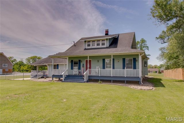 944 Albers Lane, Bethalto, IL 62010
