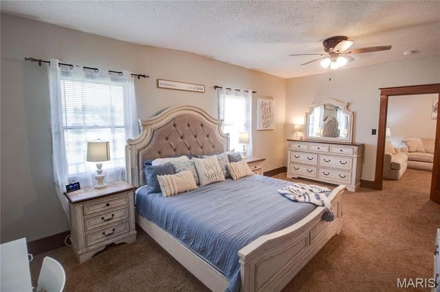 944 Albers Lane, Bethalto, IL 62010
