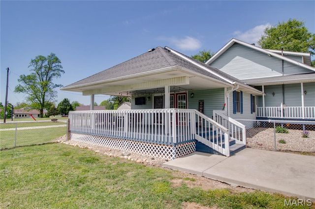 944 Albers Lane, Bethalto, IL 62010