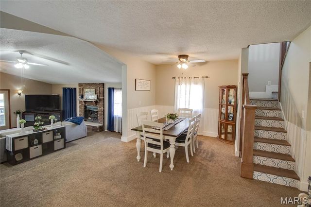 944 Albers Lane, Bethalto, IL 62010