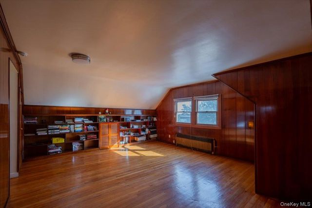 19611 Pompeii Avenue, Hollis, NY 11423