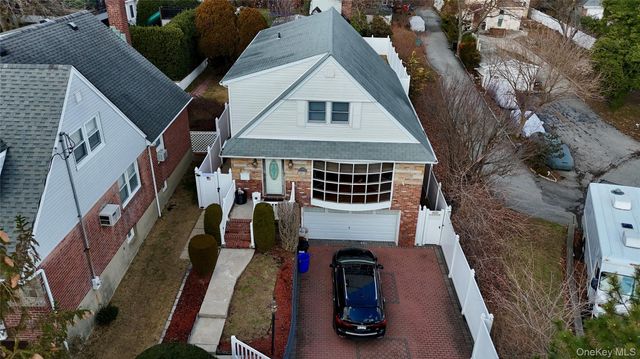 19611 Pompeii Avenue, Hollis, NY 11423