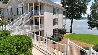 586 Moon Bay Dr Unit 2, Kuttawa, KY 42055