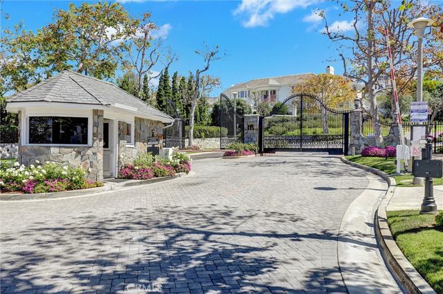 1 Saint Tropez, Newport Beach, CA 92660