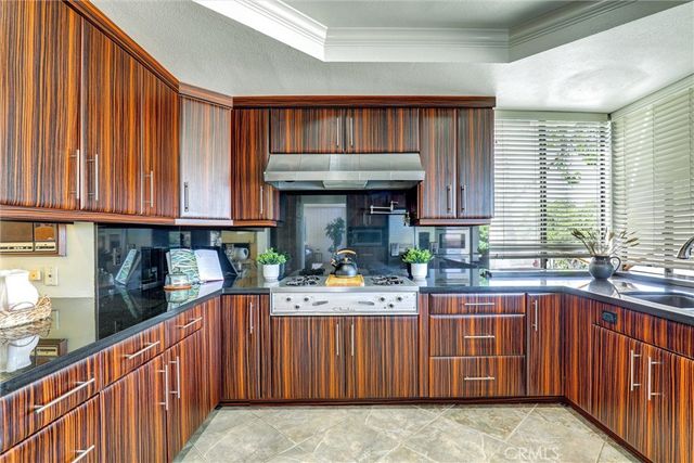 1 Saint Tropez, Newport Beach, CA 92660