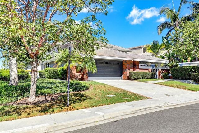 1 Saint Tropez, Newport Beach, CA 92660