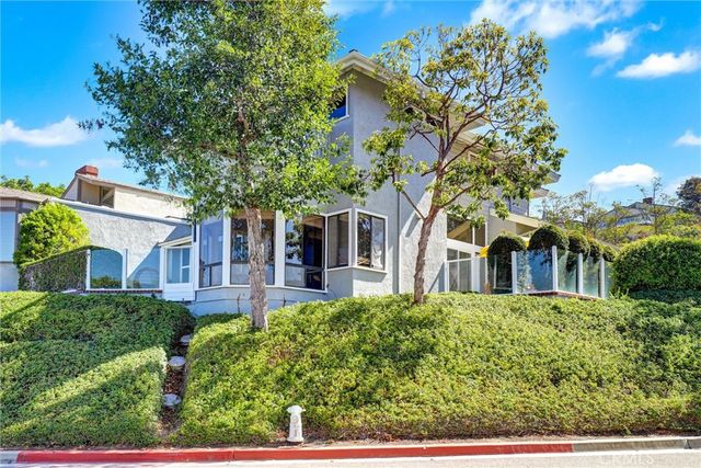 1 Saint Tropez, Newport Beach, CA 92660