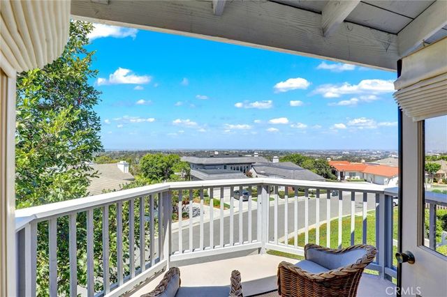 1 Saint Tropez, Newport Beach, CA 92660