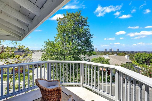 1 Saint Tropez, Newport Beach, CA 92660