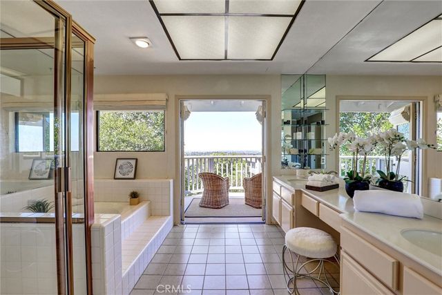 1 Saint Tropez, Newport Beach, CA 92660