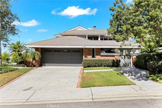1 Saint Tropez, Newport Beach, CA 92660