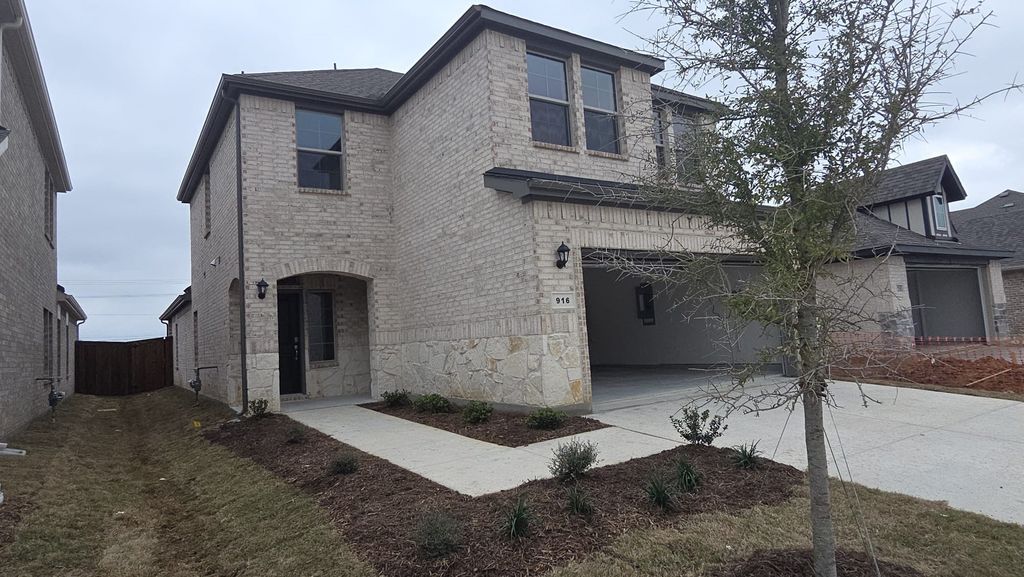 916 LOST MINE Trail, Little Elm, TX 75068