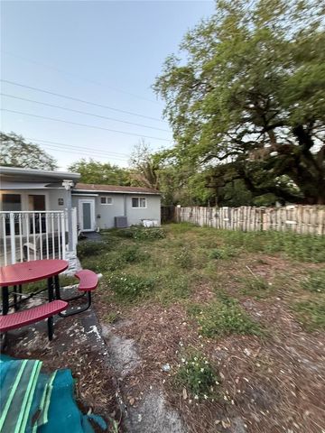 502 NE 163rd St, Miami, FL 33162
