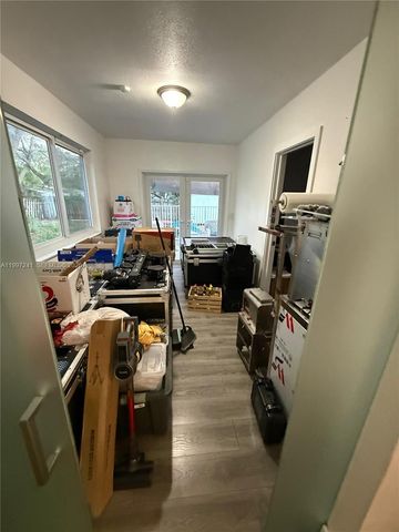 502 NE 163rd St, Miami, FL 33162