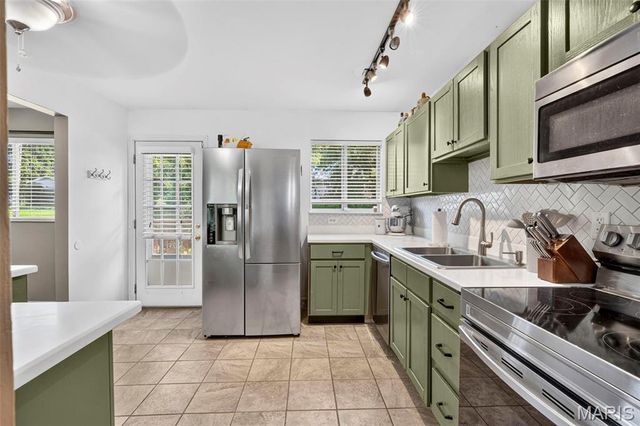 3846 Jeff Drive, St Charles, MO 63304
