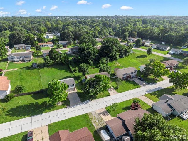 3846 Jeff Drive, St Charles, MO 63304