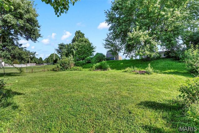 3846 Jeff Drive, St Charles, MO 63304
