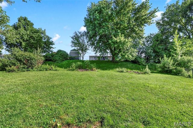3846 Jeff Drive, St Charles, MO 63304