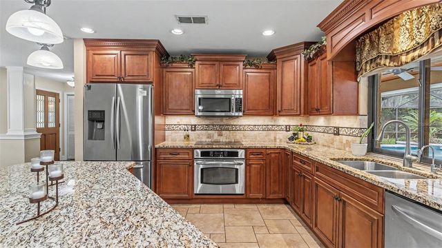 1428 N TIMBERIDGE LOOP, Lakeland, FL 33809