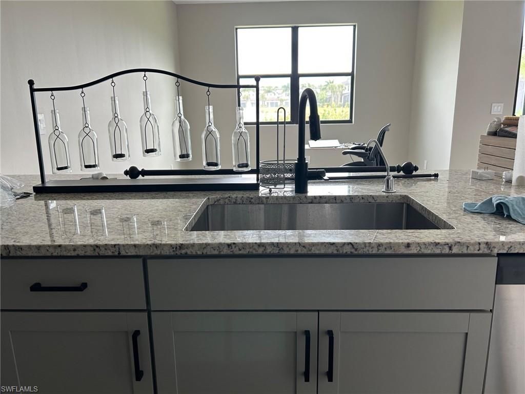 7524 Morgan WAY, NAPLES, FL 34119 — photo 5