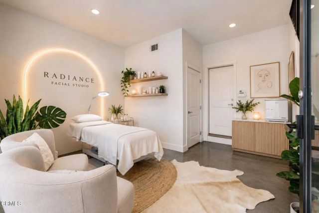 797 E Santa Clara Street, Ventura, CA 93001