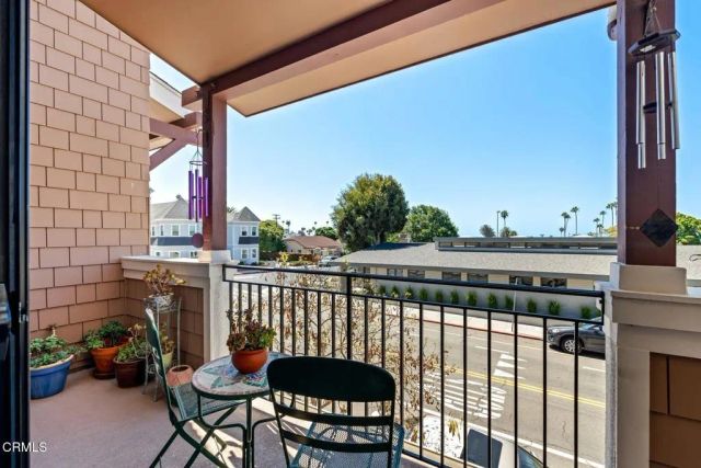 797 E Santa Clara Street, Ventura, CA 93001