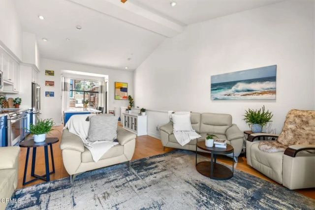 797 E Santa Clara Street, Ventura, CA 93001