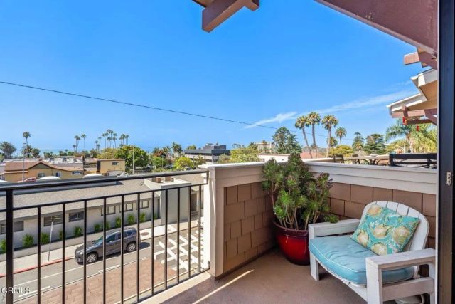 797 E Santa Clara Street, Ventura, CA 93001