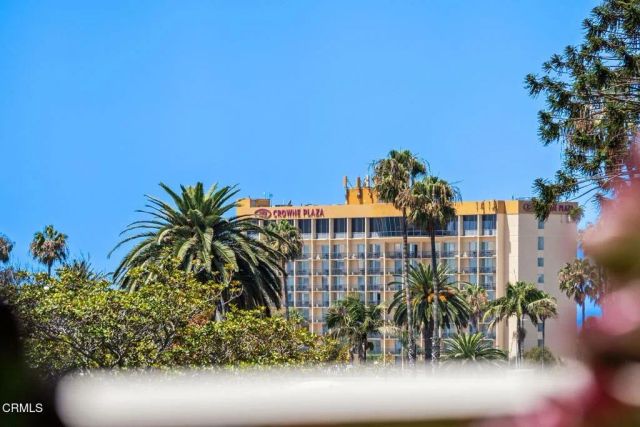 797 E Santa Clara Street, Ventura, CA 93001