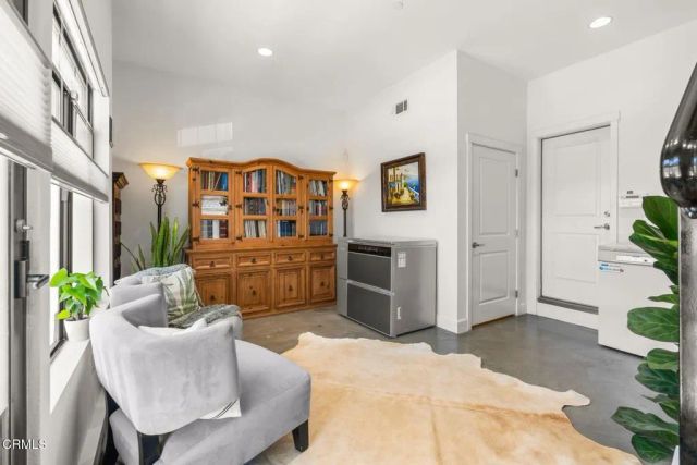 797 E Santa Clara Street, Ventura, CA 93001
