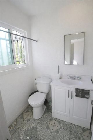 1001 E Grant F4, Santa Ana, CA 92701