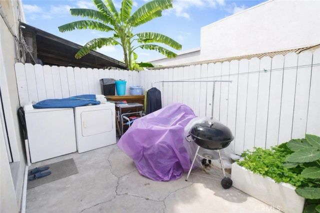 1001 E Grant F4, Santa Ana, CA 92701