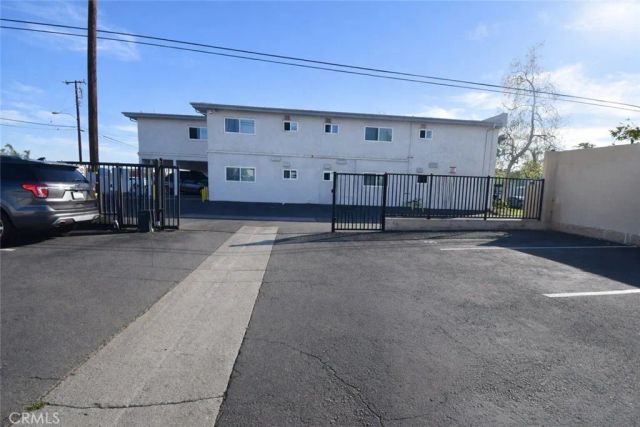 1001 E Grant F4, Santa Ana, CA 92701