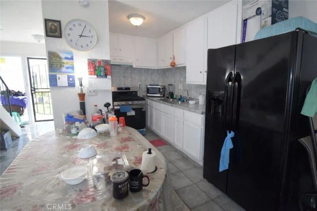 1001 E Grant F4, Santa Ana, CA 92701