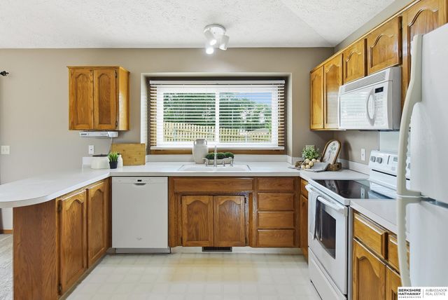 7716 S 71st Avenue, La Vista, NE 68128